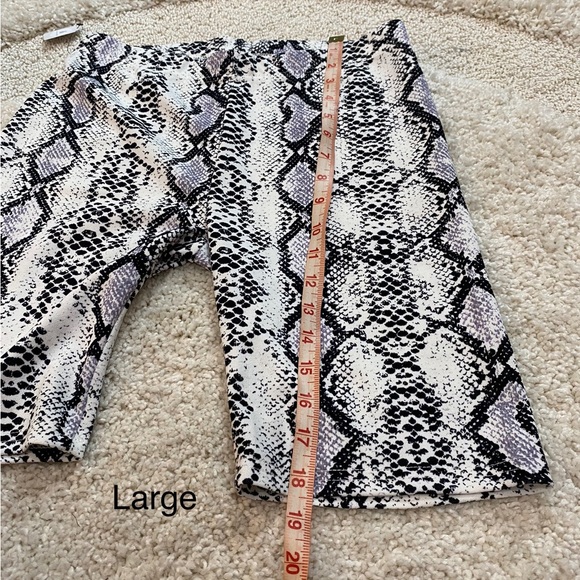 Biker shorts snakeskin animal print small medium large NWT - Picture 16 of 16